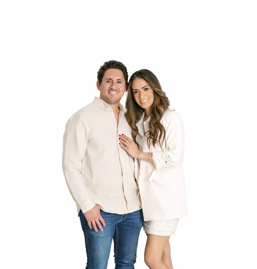 Paola y Gustavo abrazados